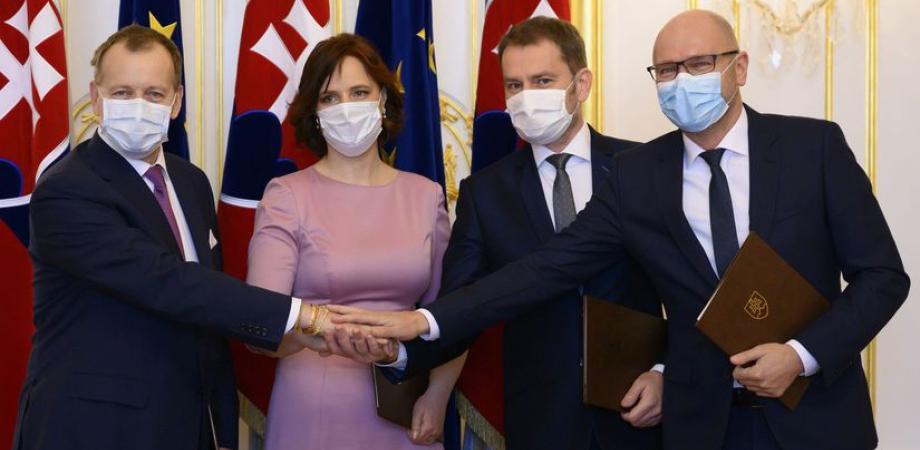 Podpisovanie koaličnej zmluvy